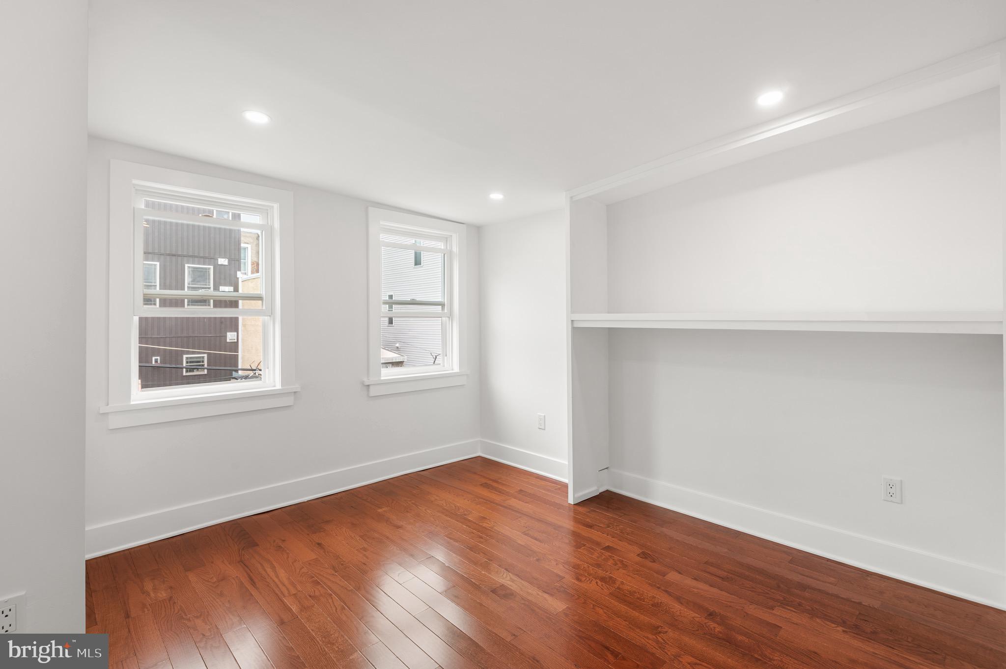 PHILADELPHIA (SOUTH) - Residential