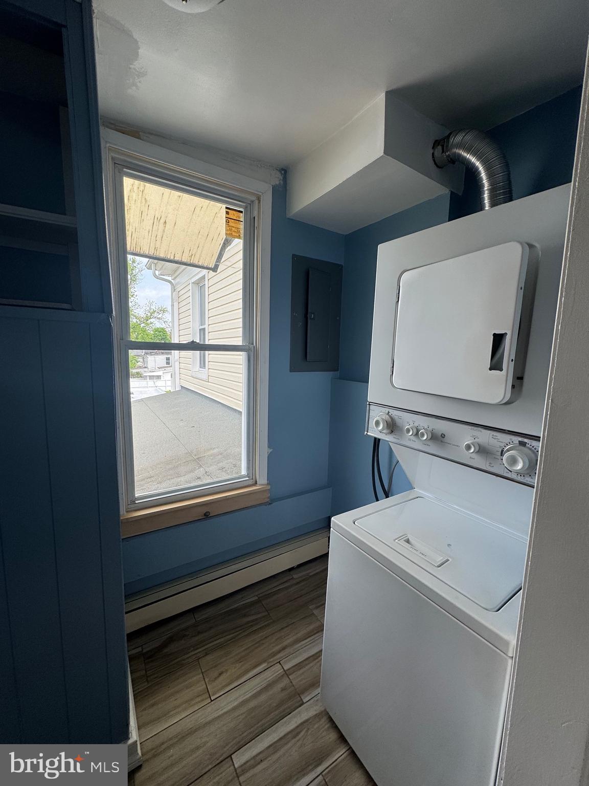 WAVERLY - Residential Lease