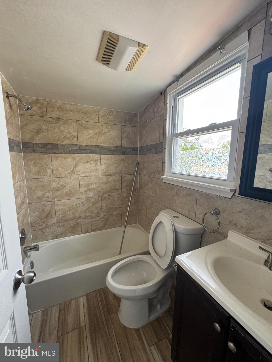 WAVERLY - Residential Lease