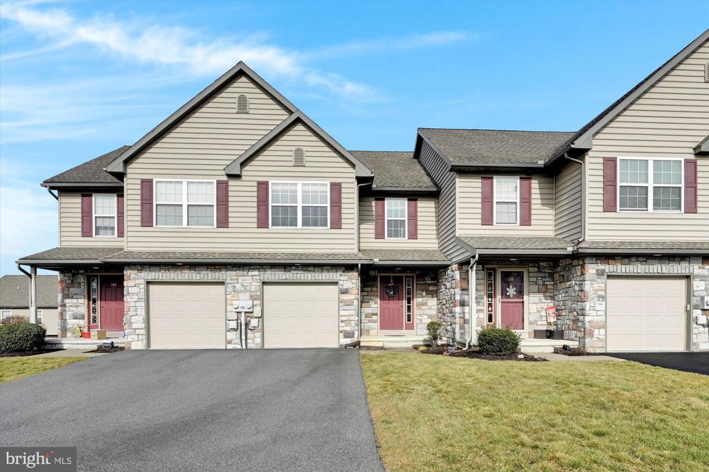 Photo of 142 MOUNT OLIVE LN, EPHRATA, PA 17522 (MLS # PALA2029362)