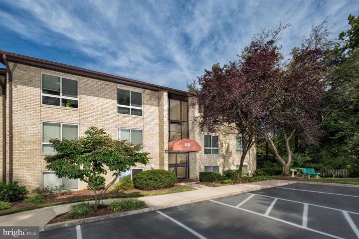 6 KNOLL RIDGE 1421