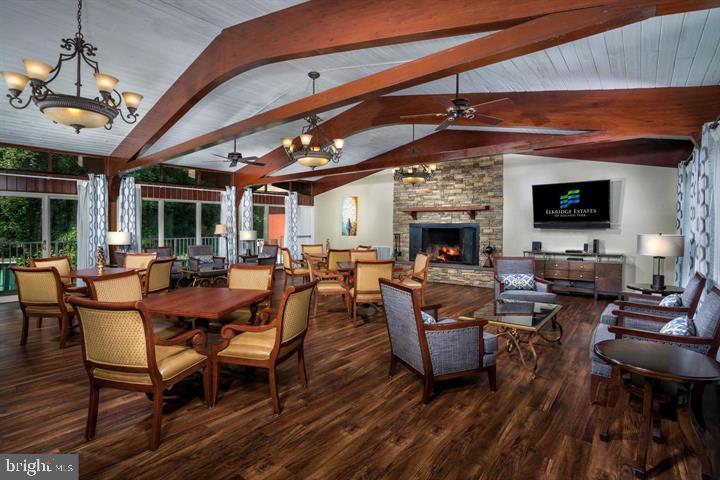 6 KNOLL RIDGE 1421