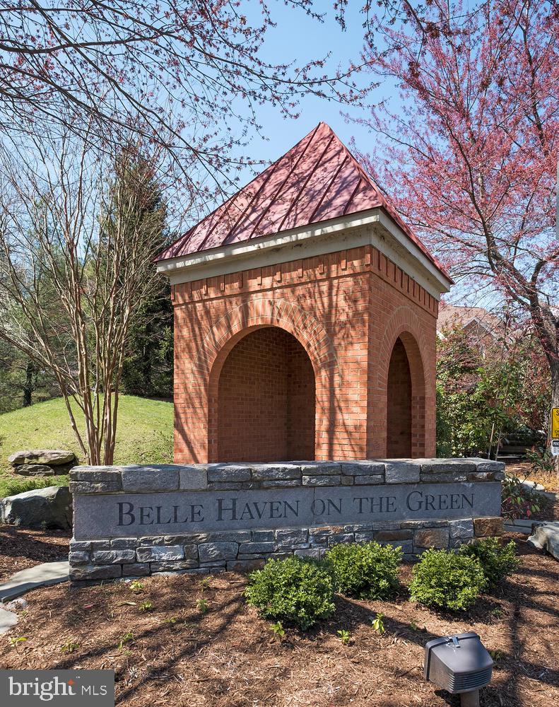 BELLE HAVEN ON THE GREEN - Residential