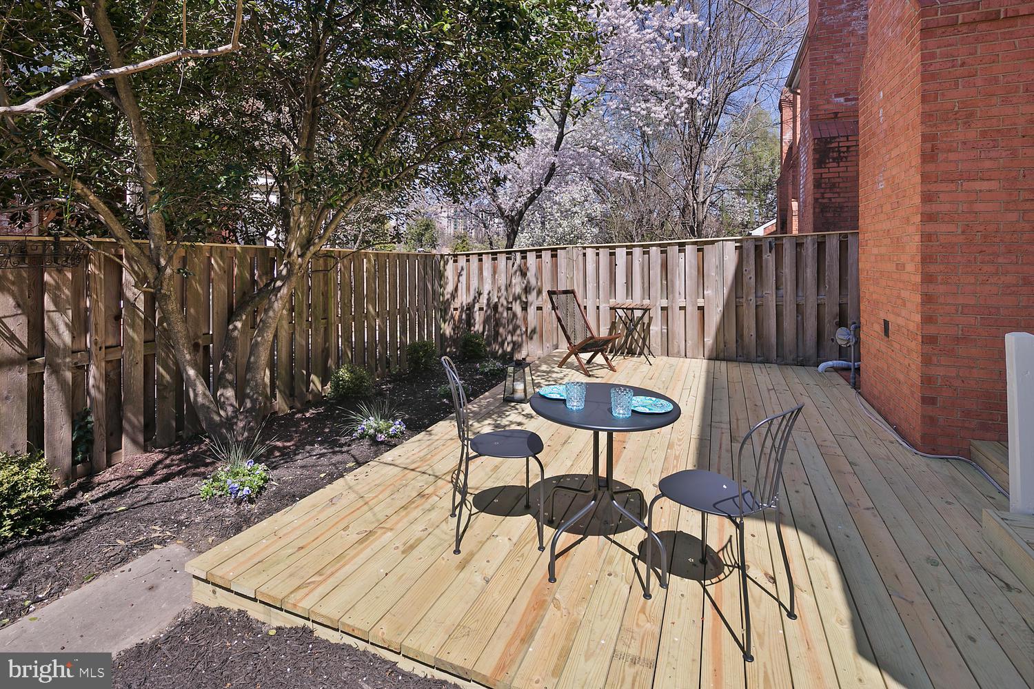 BELLE HAVEN ON THE GREEN - Residential