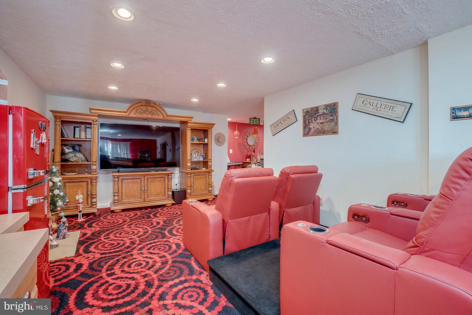 LYONSWOOD - Residential