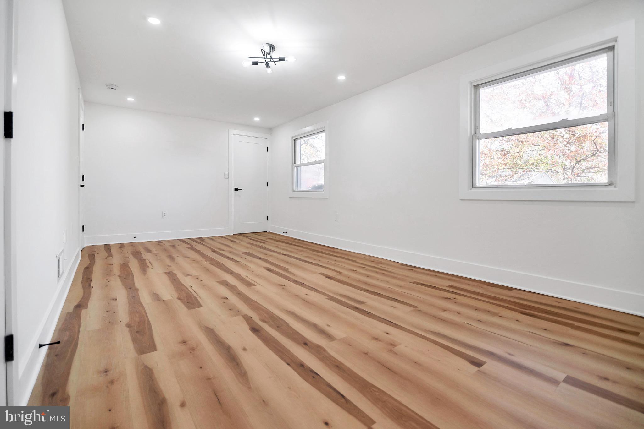 MARLBORO MEADOWS - Residential