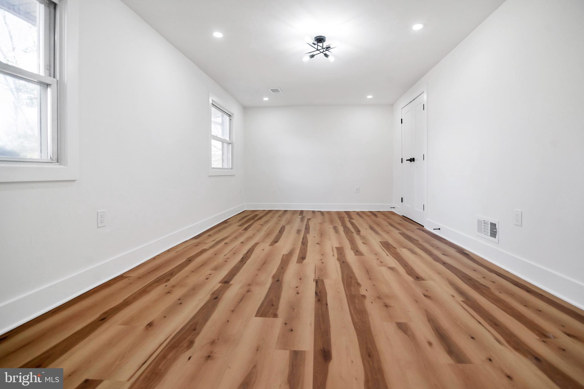 MARLBORO MEADOWS - Residential