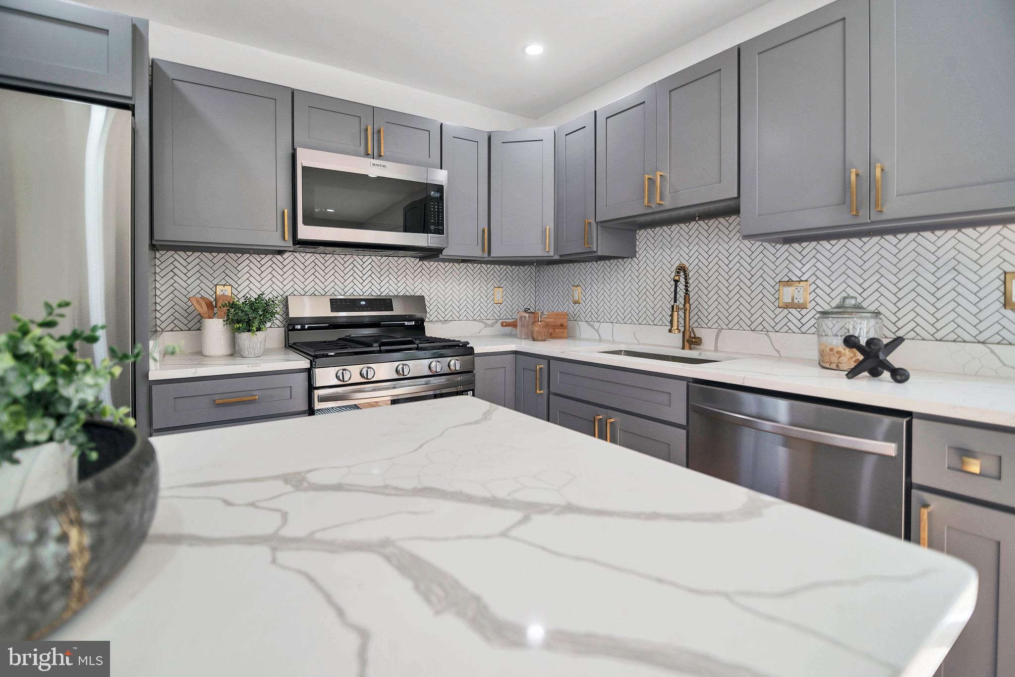 17126 FAIRWAY VIEW LANE