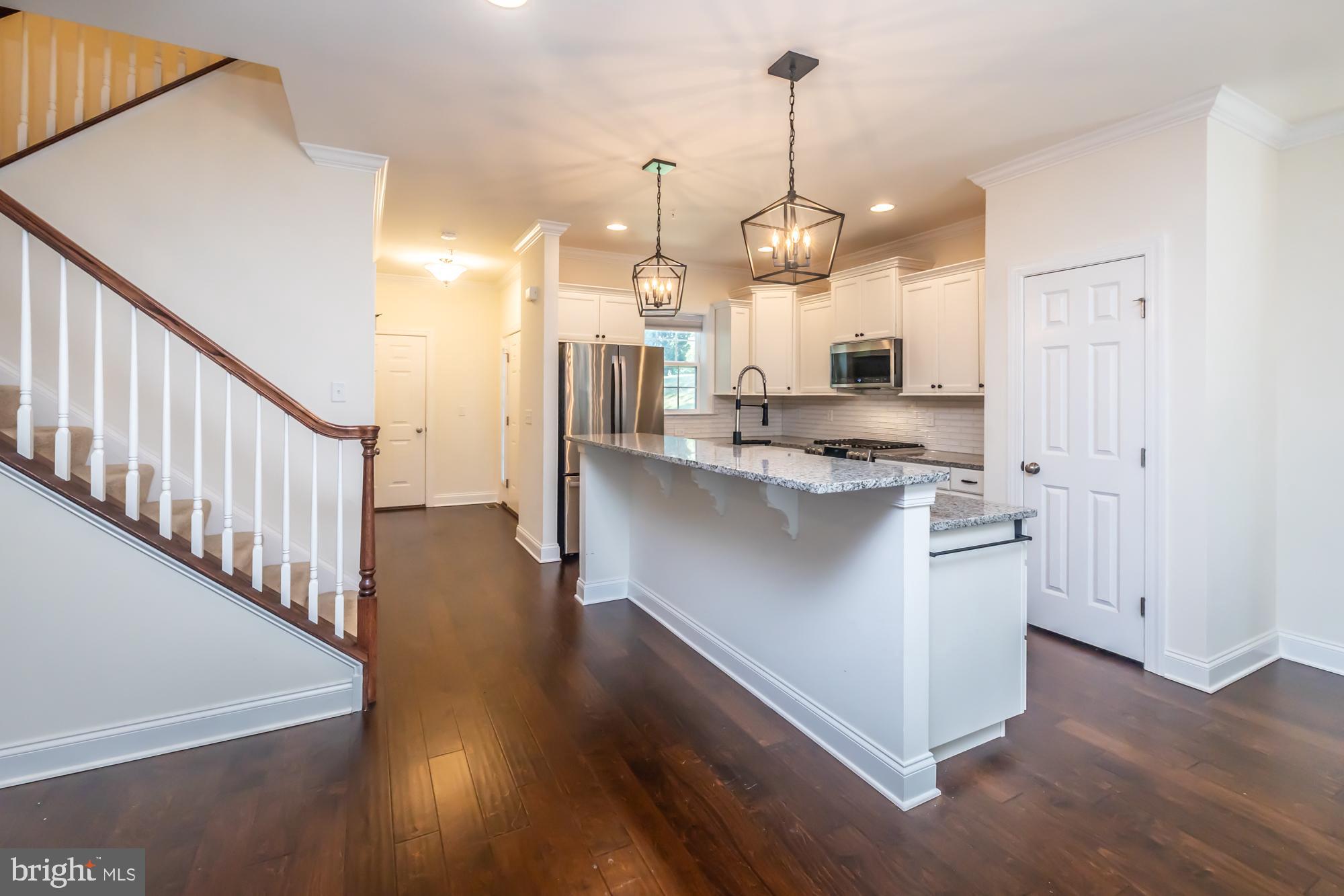 VILLAGE GREENE - Residential