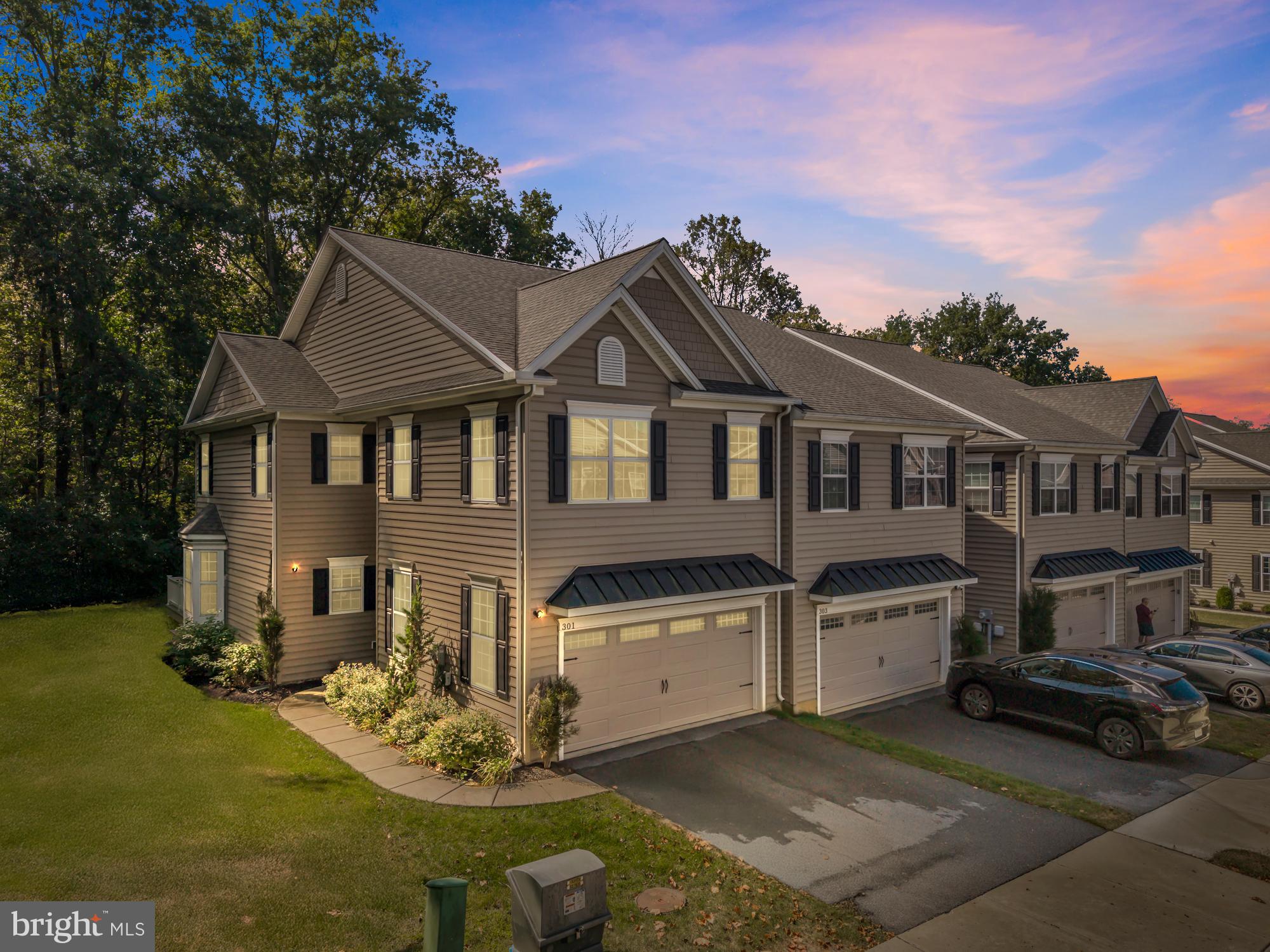 VILLAGE GREENE - Residential