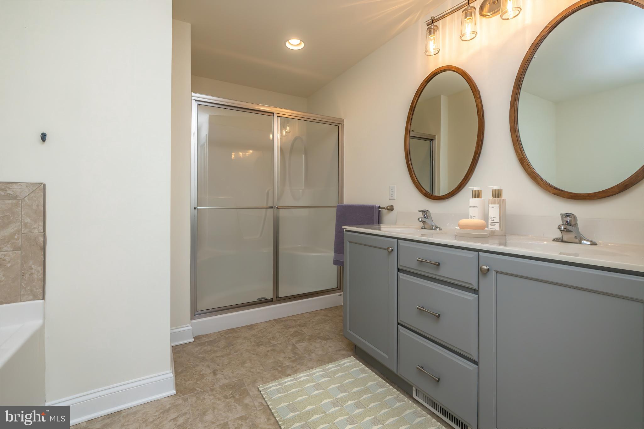 VILLAGE GREENE - Residential