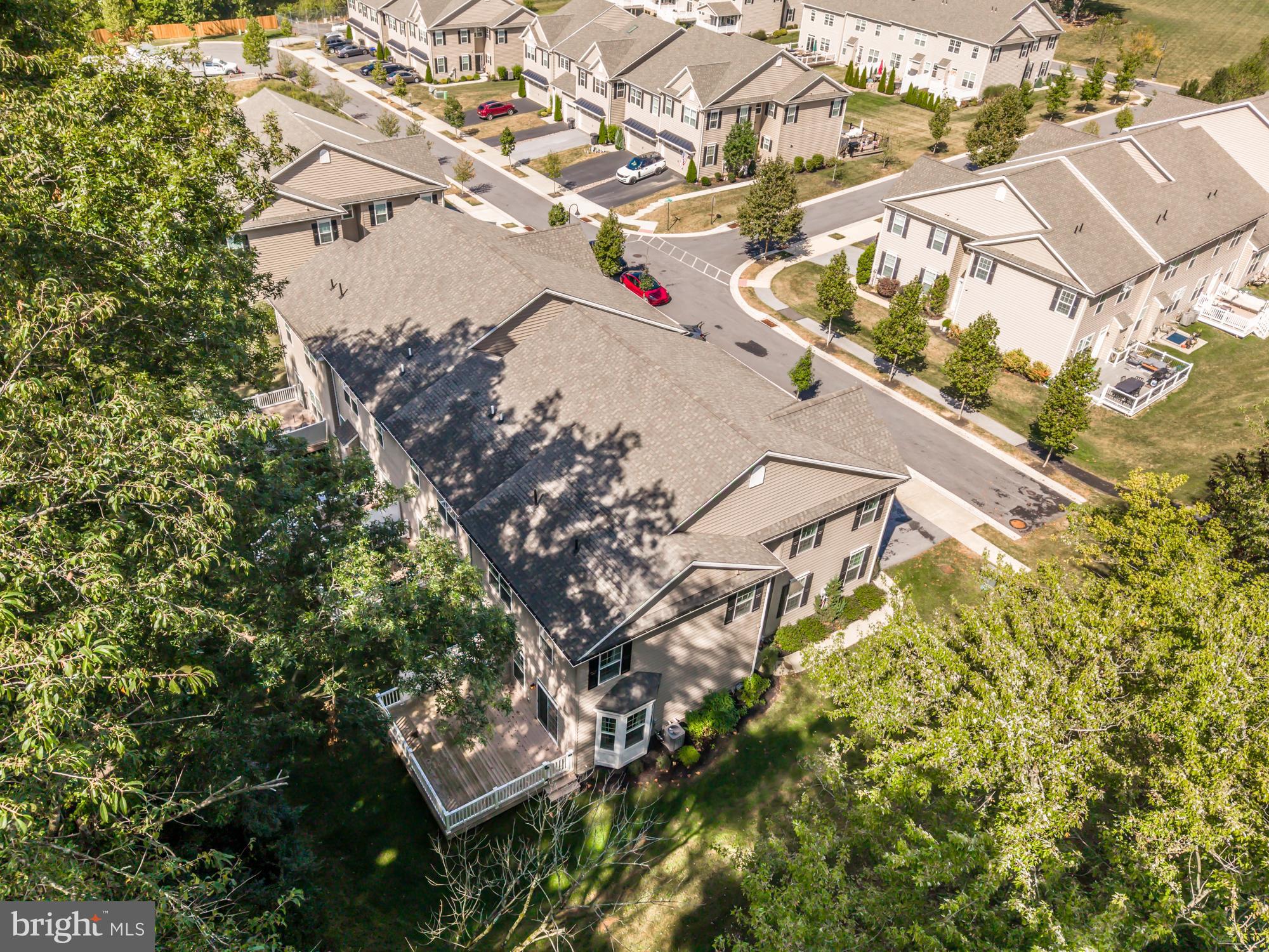 VILLAGE GREENE - Residential