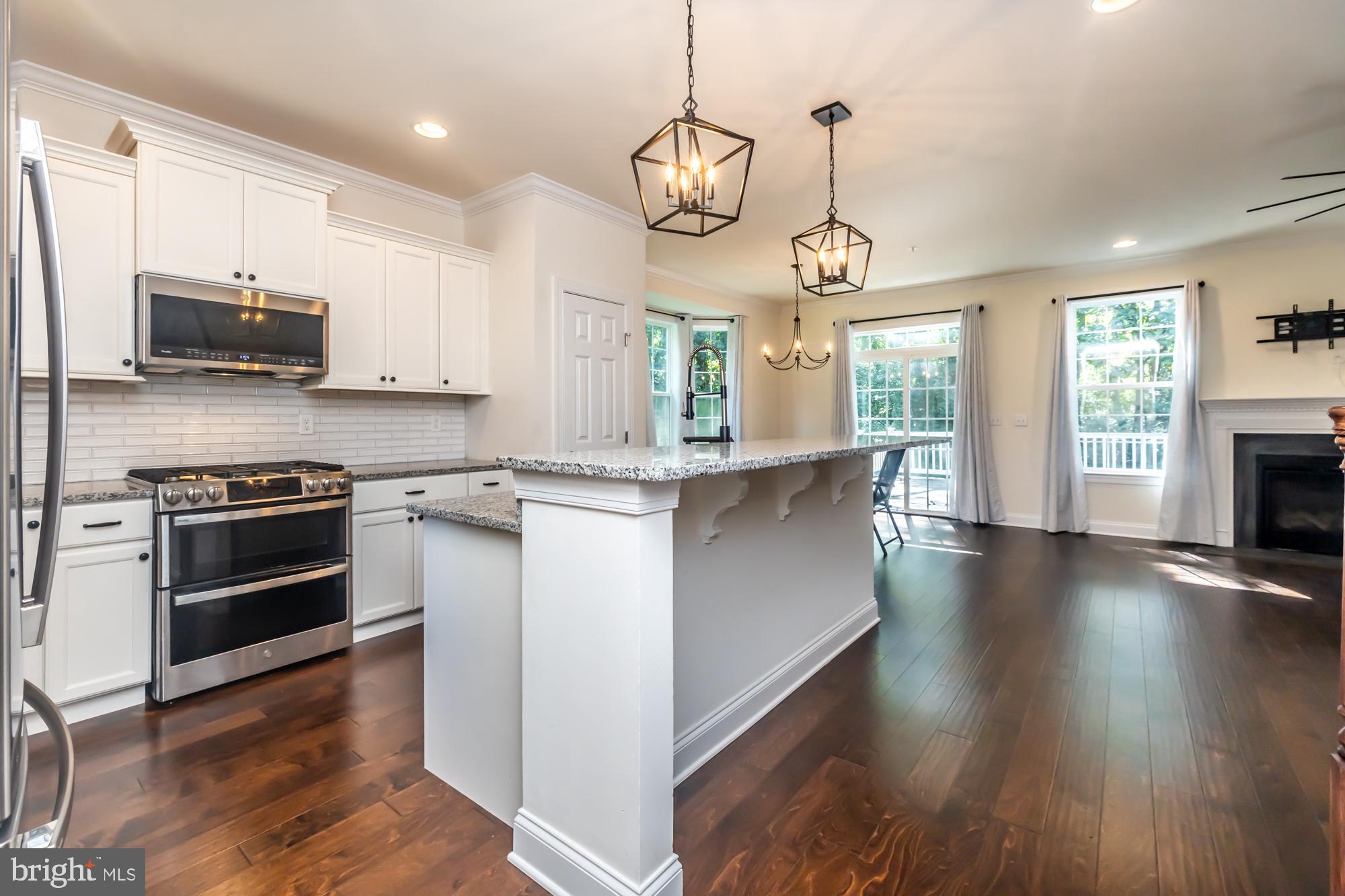 VILLAGE GREENE - Residential