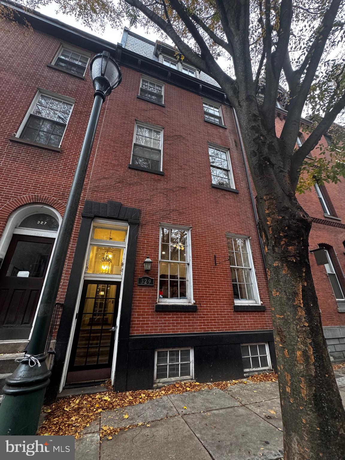 WASHINGTON SQ - Residential Lease