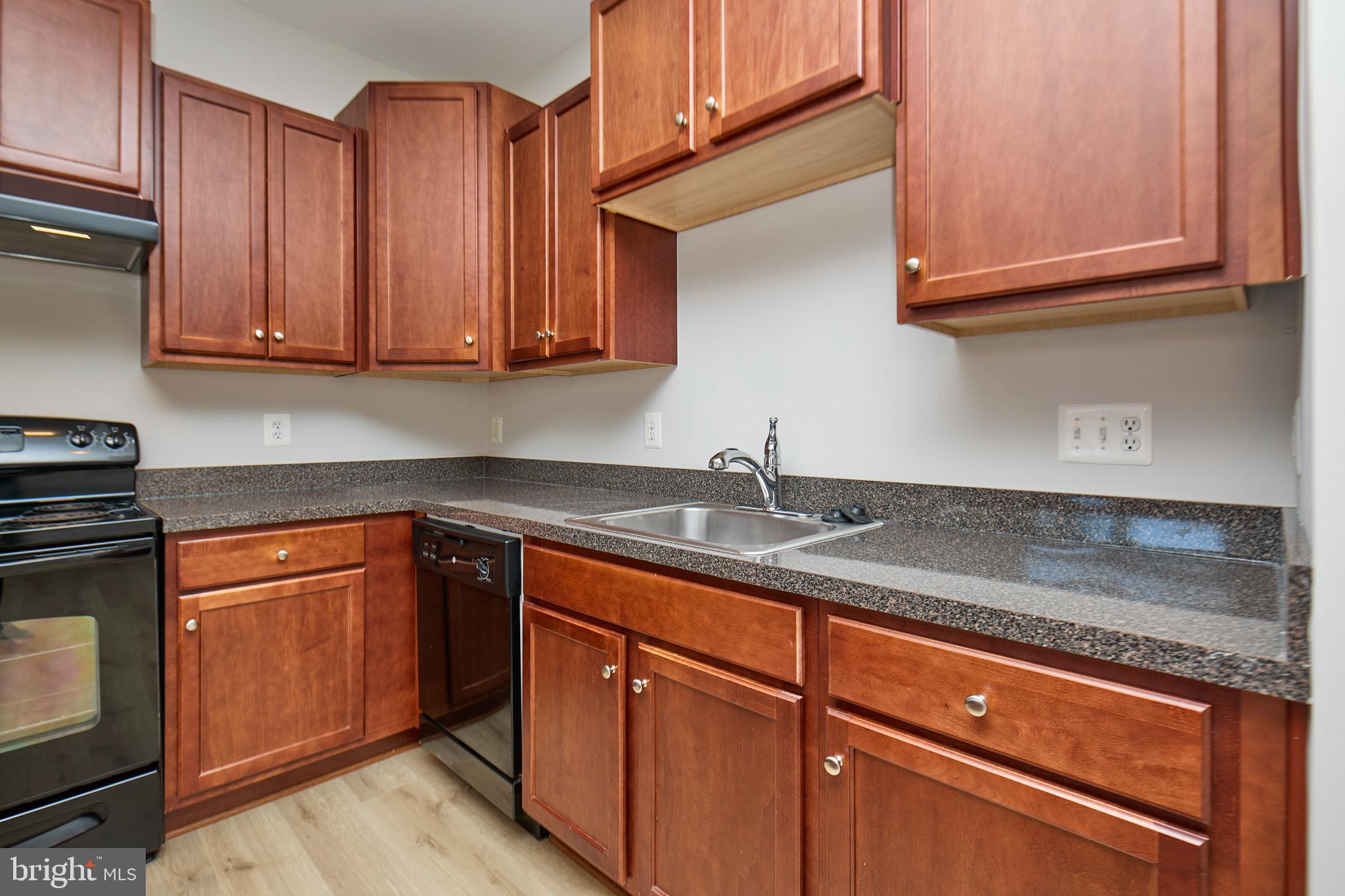 ALEXANDERS CHASE - Residential