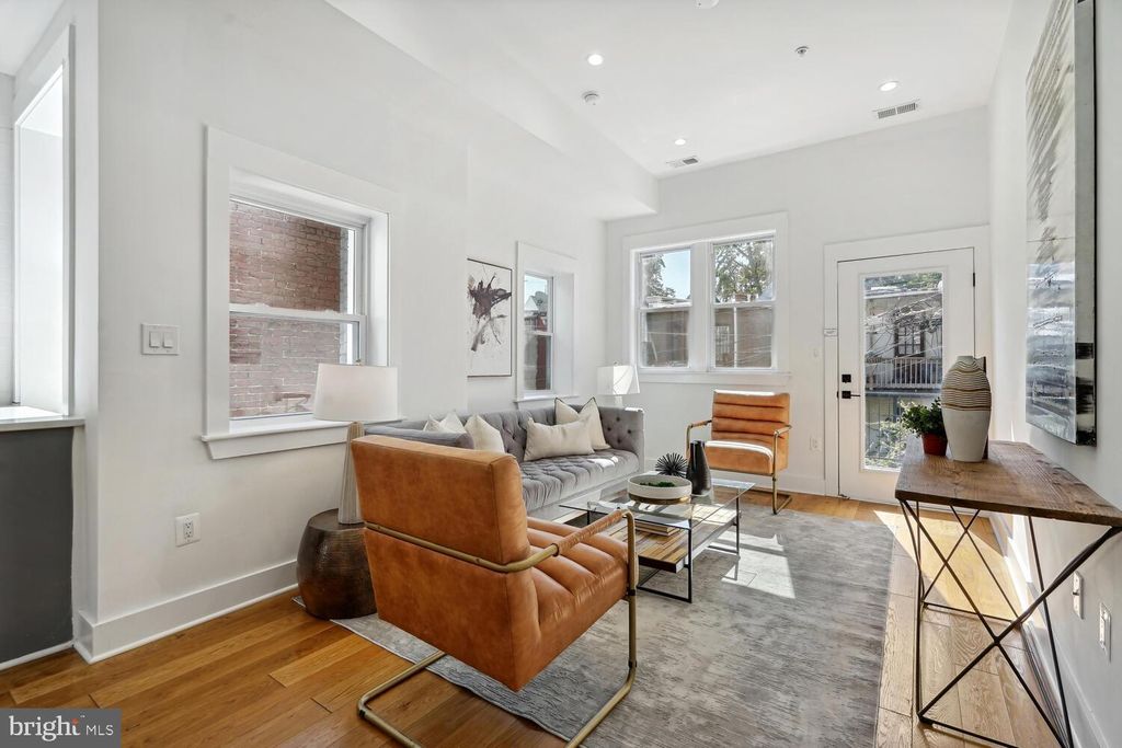 Photo of 1468 Newton Street NW #2, WASHINGTON, DC 20010 (MLS # DCDC2227076)