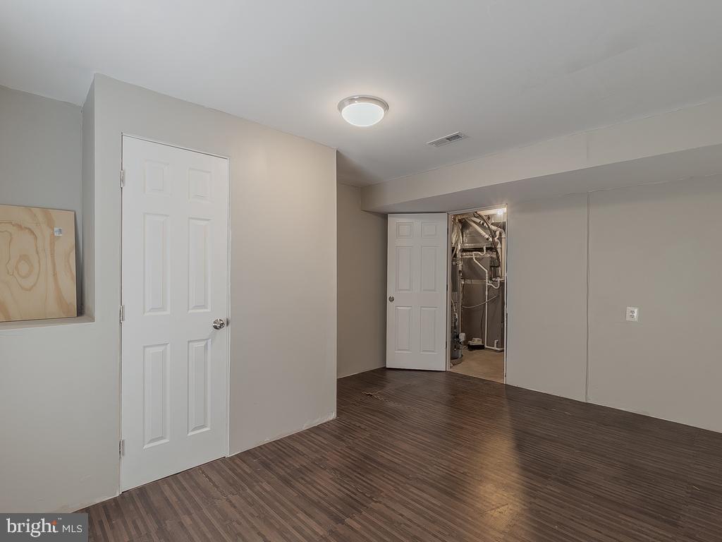 SALEM FIELDS - Residential