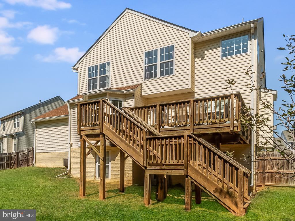 SALEM FIELDS - Residential