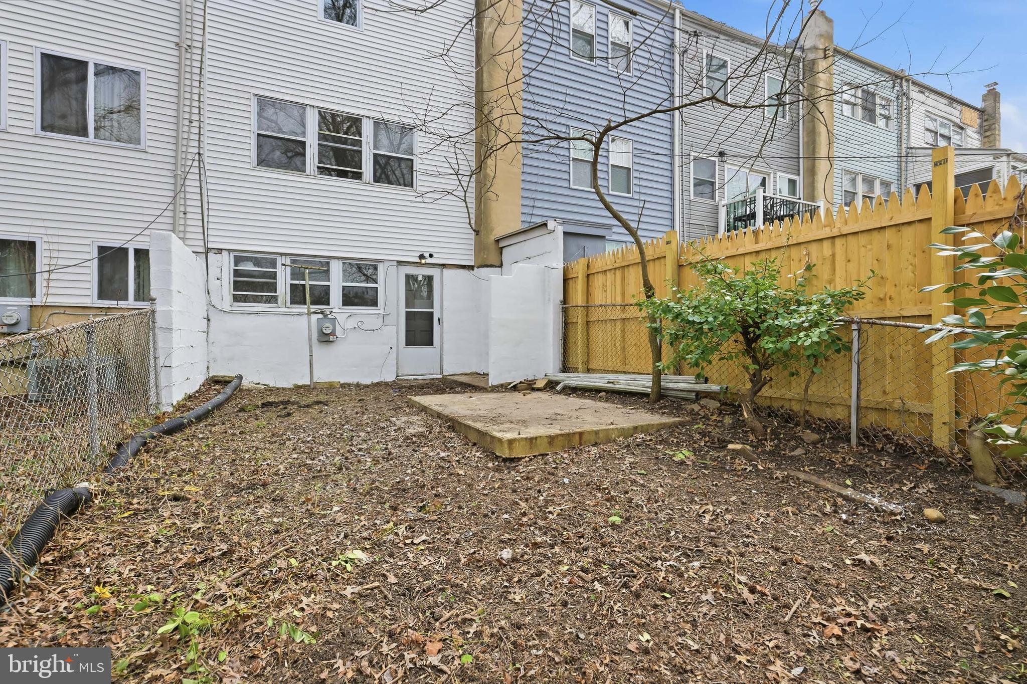 OAKMONT - Residential