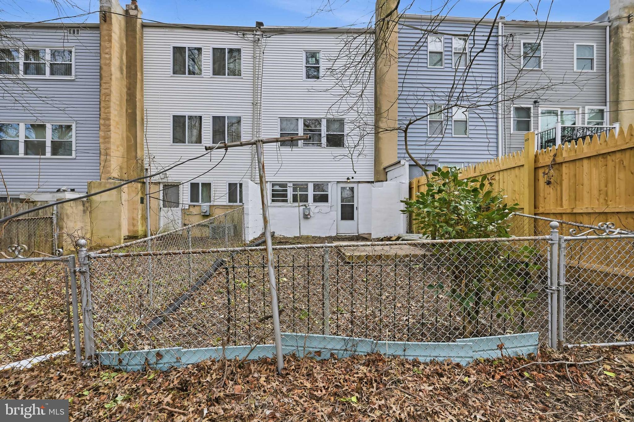 OAKMONT - Residential