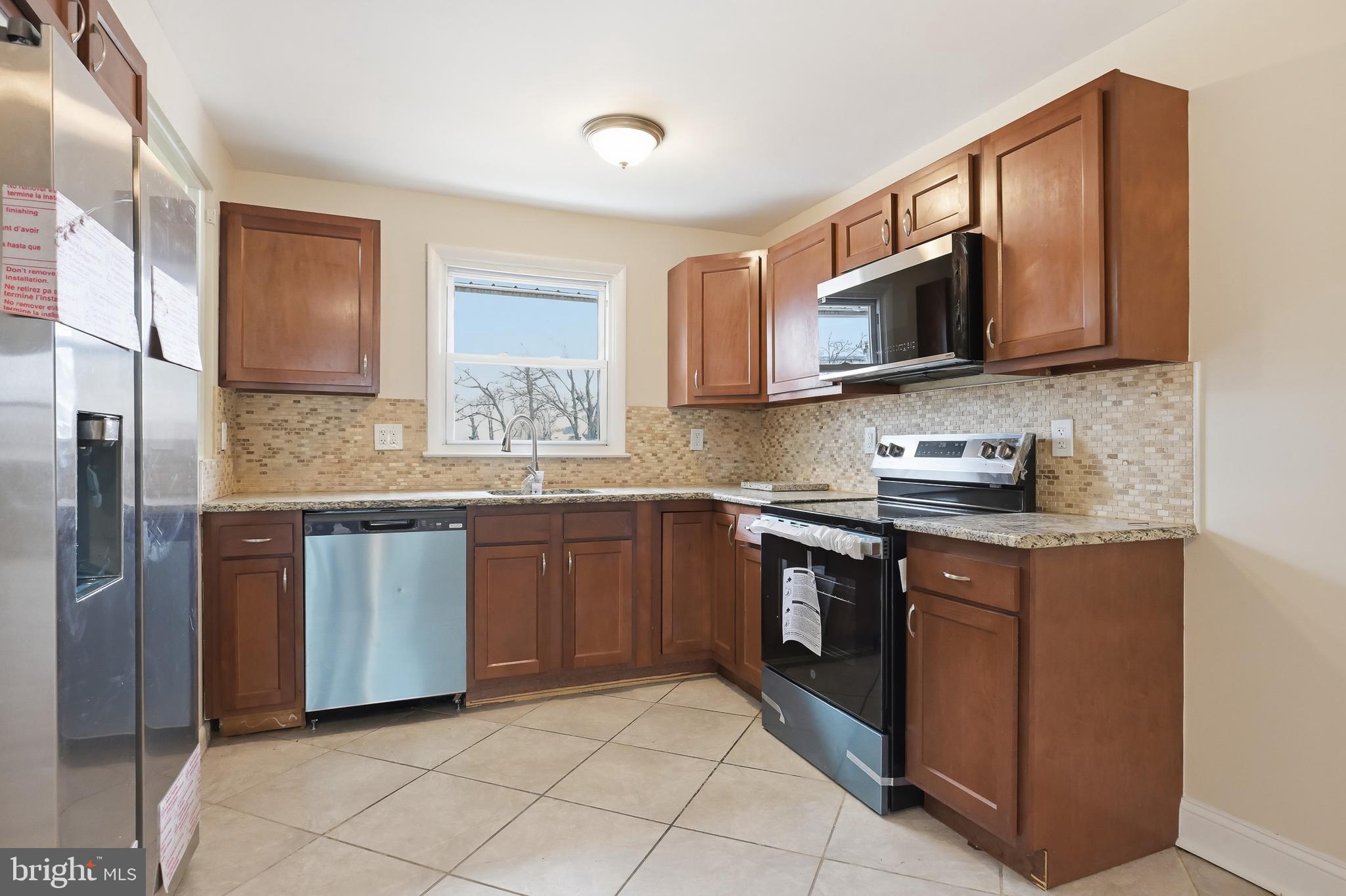 OAKMONT - Residential