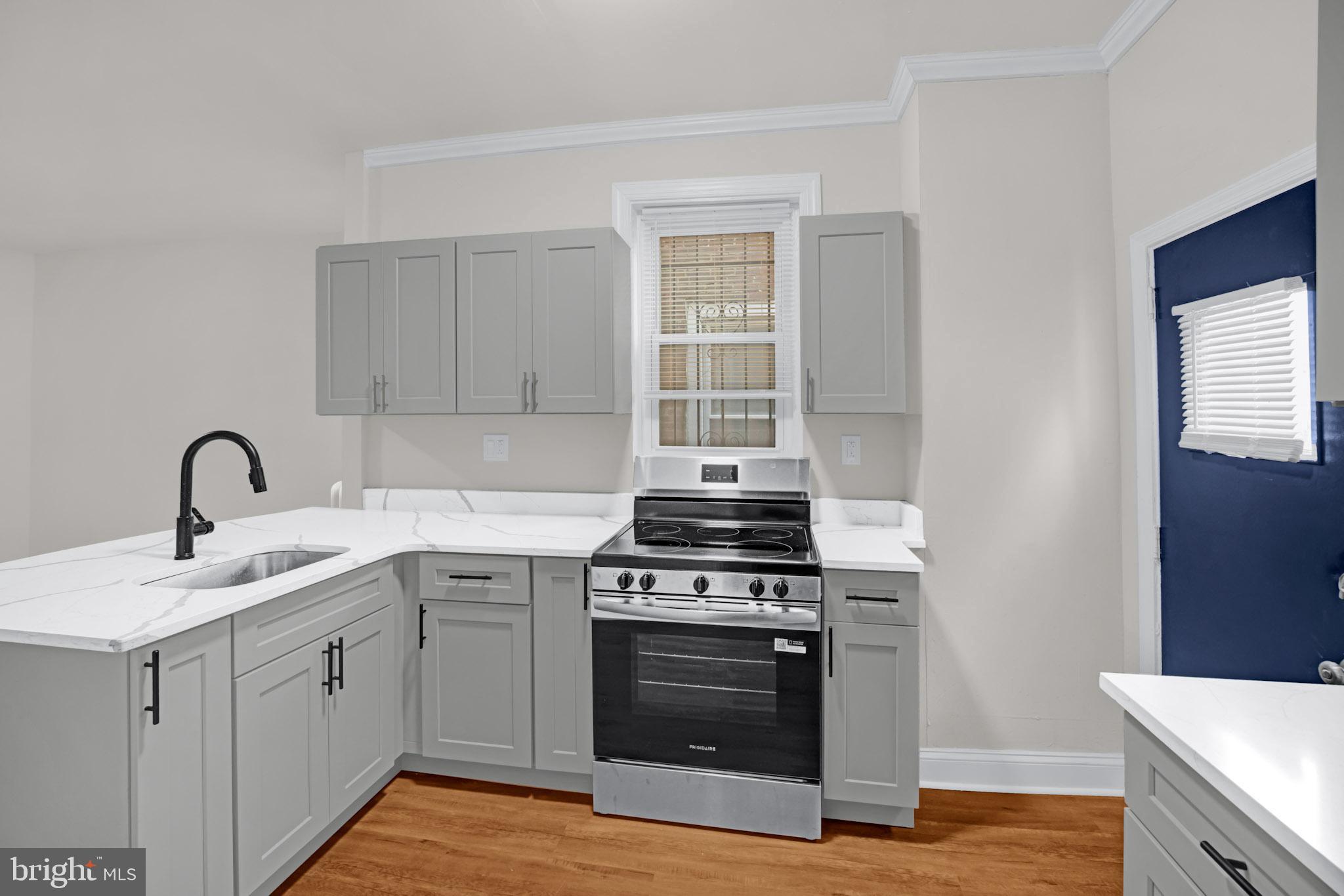 WEST OAK LANE - Residential