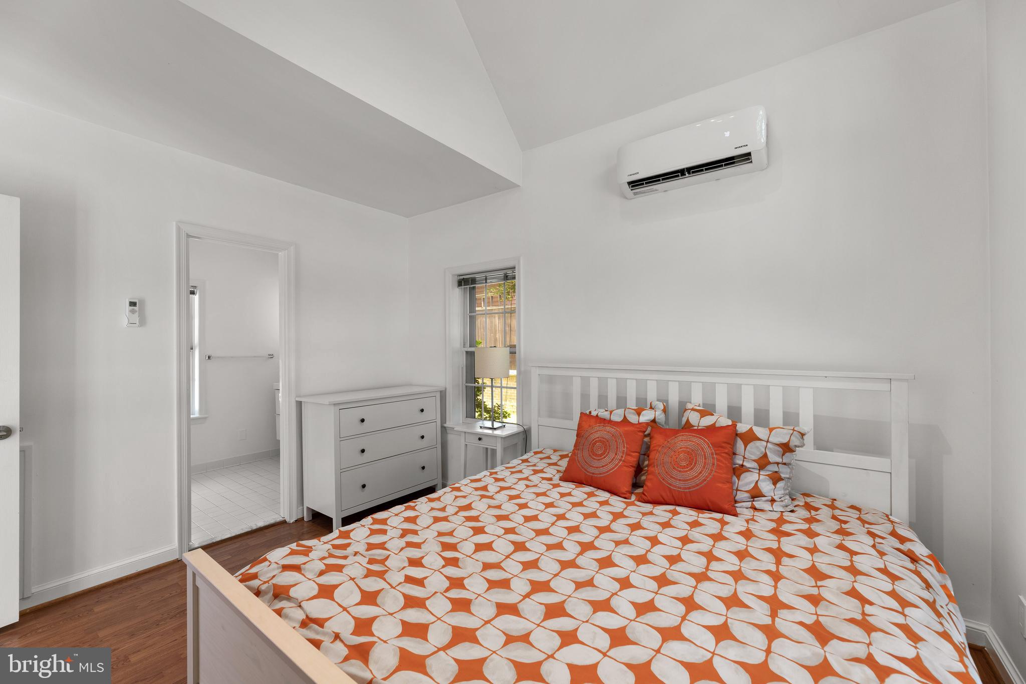 LONGWOOD - Residential Lease