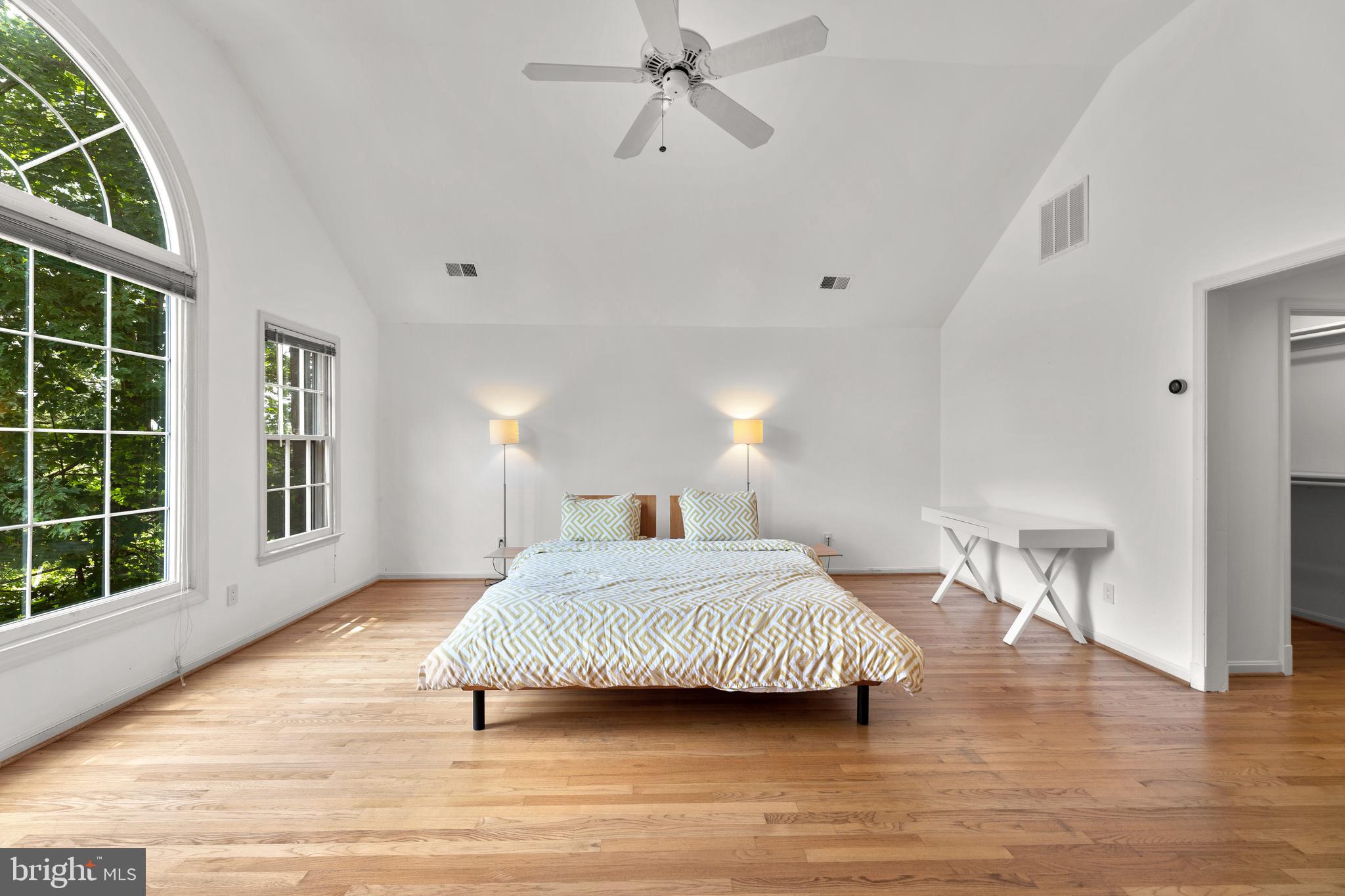 LONGWOOD - Residential Lease