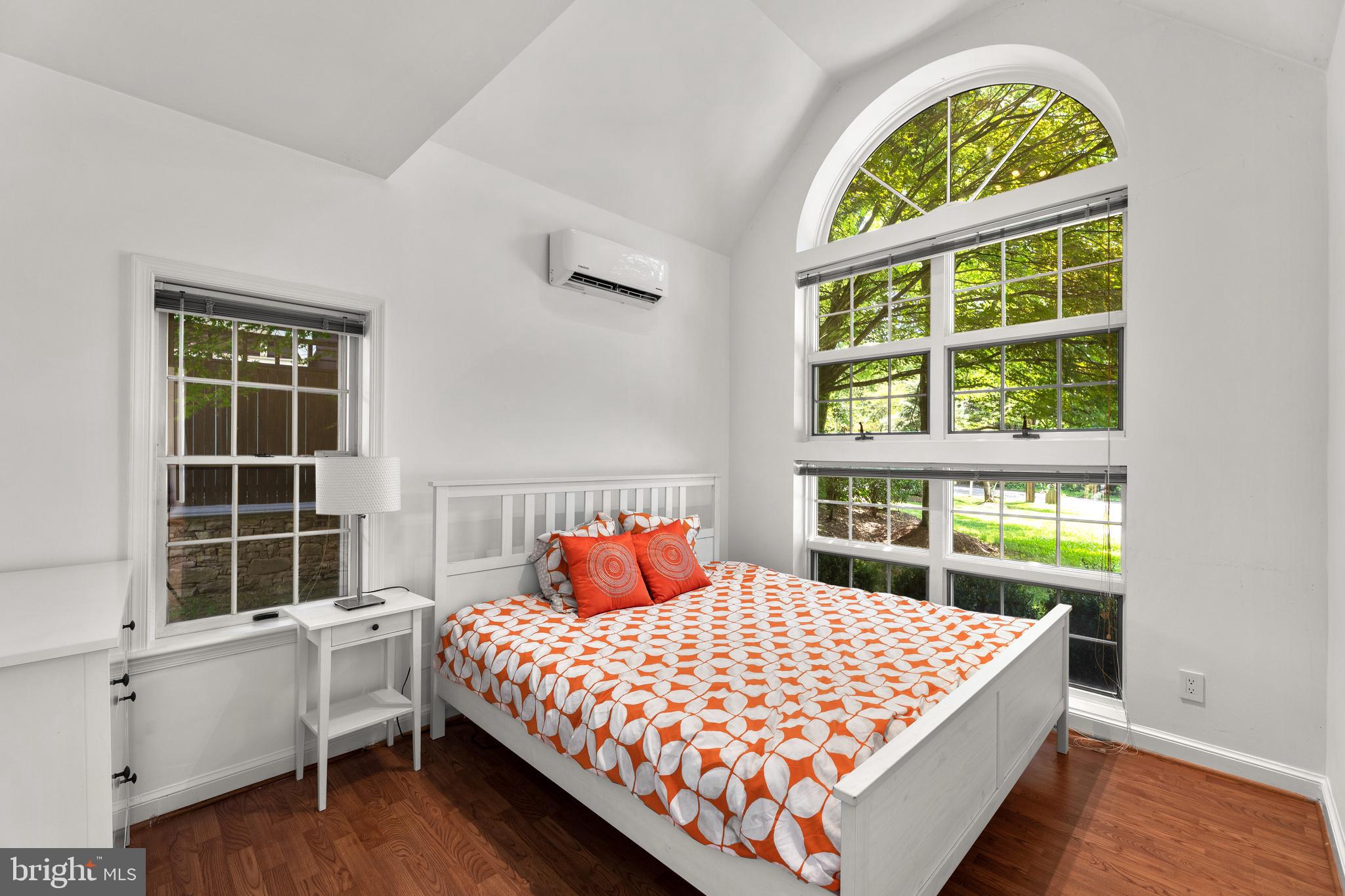 LONGWOOD - Residential Lease