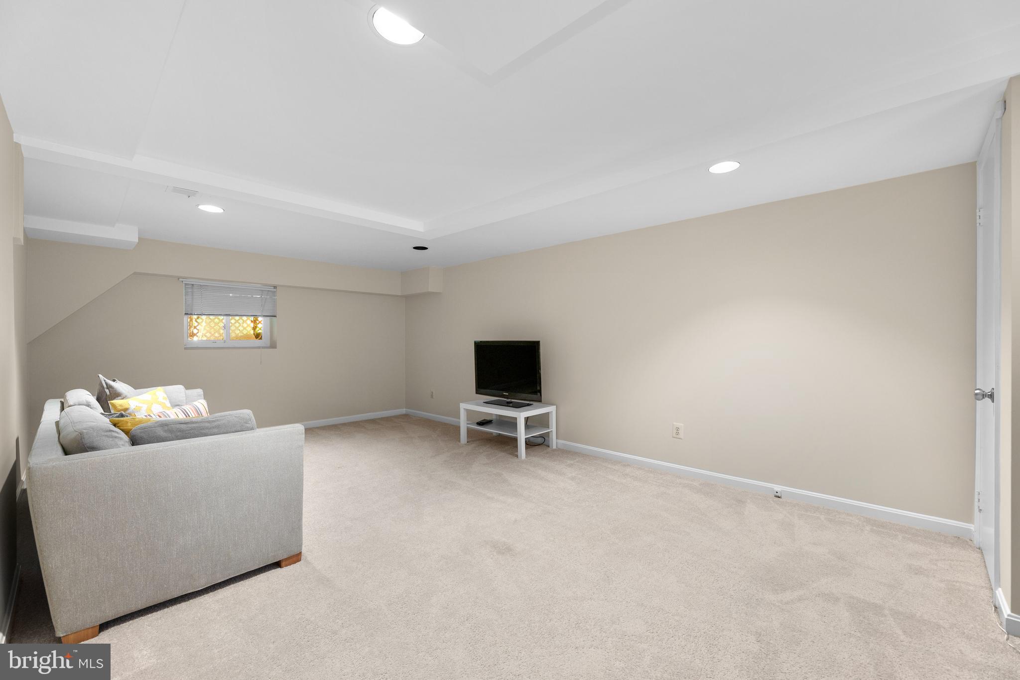 LONGWOOD - Residential Lease