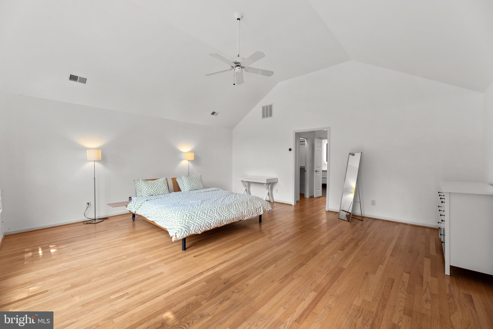 LONGWOOD - Residential Lease