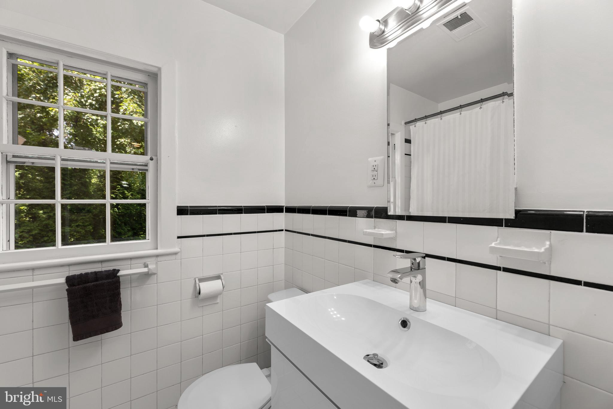 LONGWOOD - Residential Lease