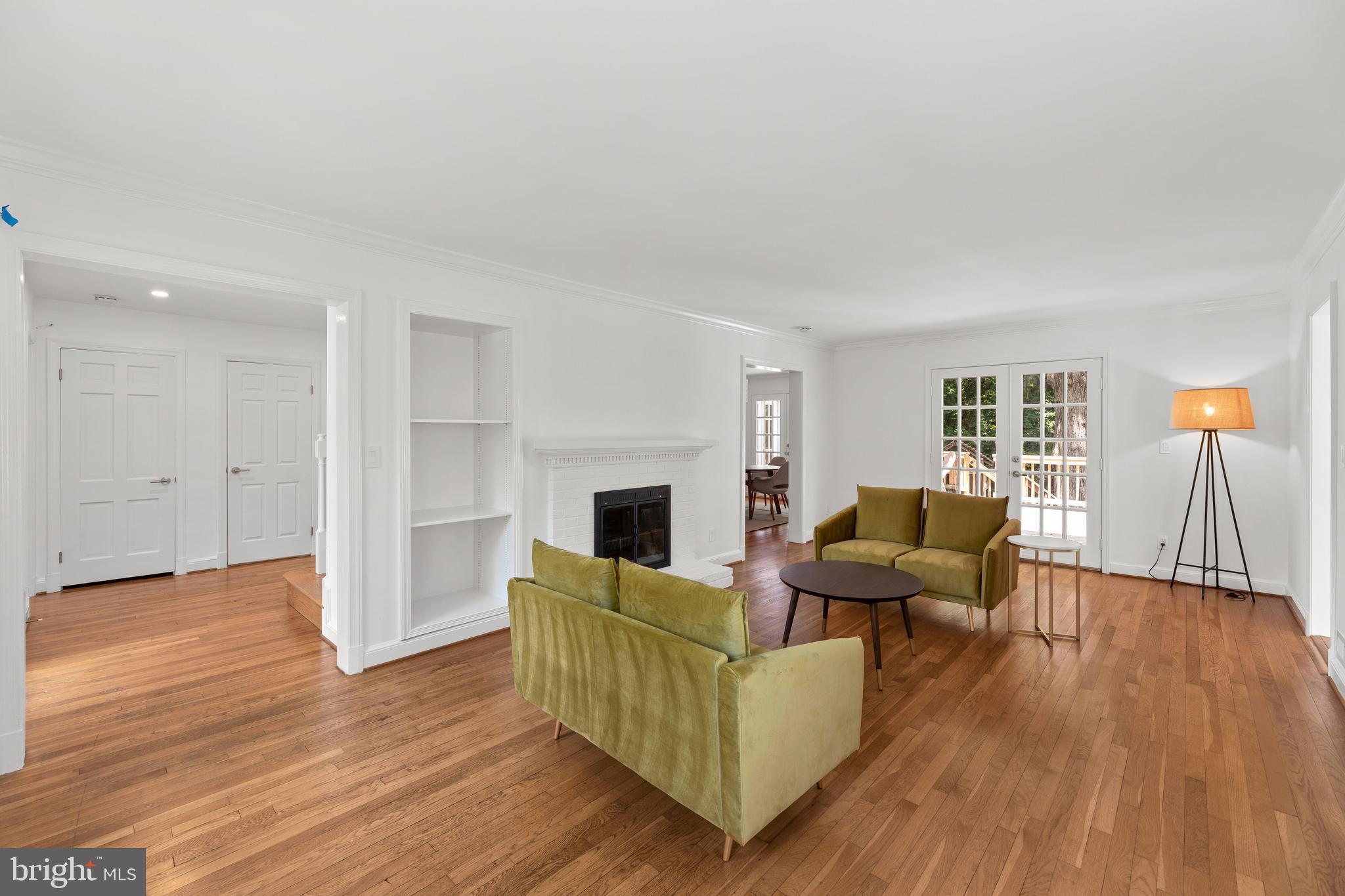 LONGWOOD - Residential Lease