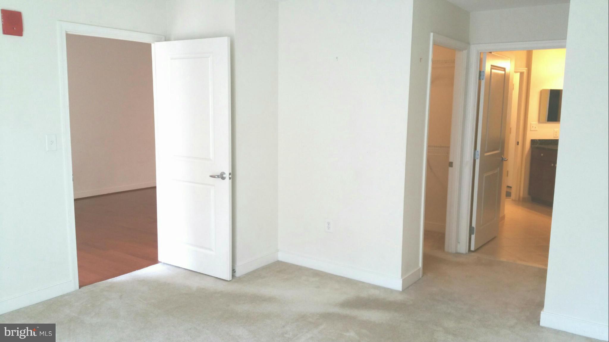 ONE NATIONAL HARBOR CONDOMINIUM - Residential