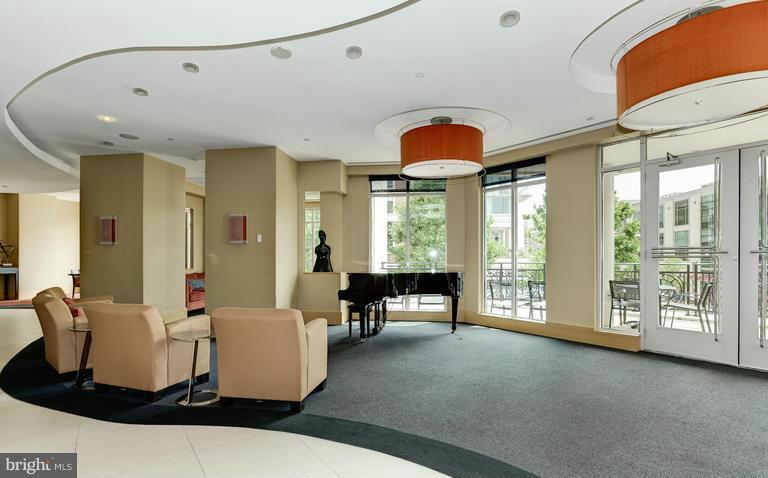 ONE NATIONAL HARBOR CONDOMINIUM - Residential