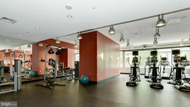 ONE NATIONAL HARBOR CONDOMINIUM - Residential