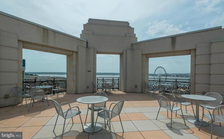 ONE NATIONAL HARBOR CONDOMINIUM - Residential