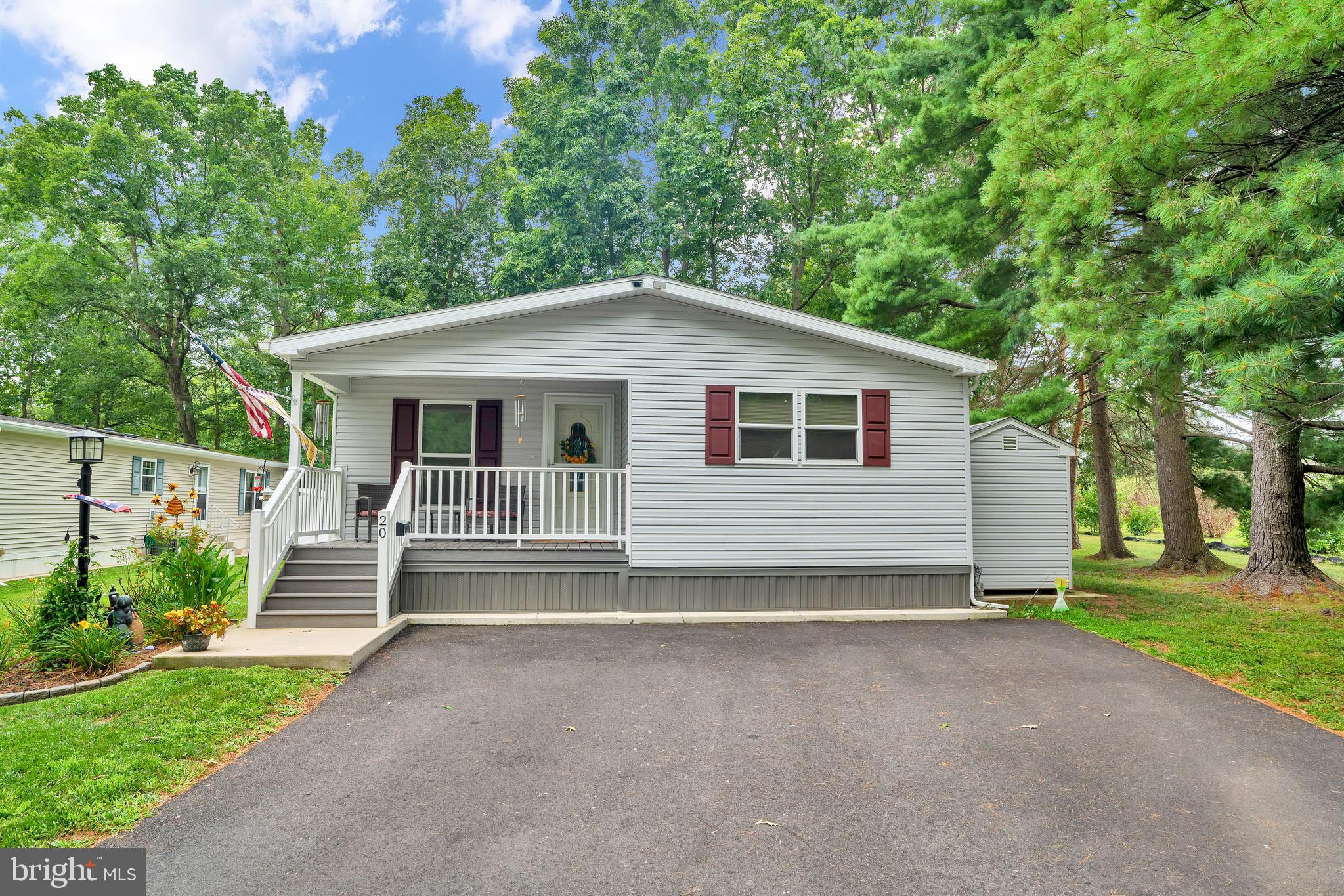 20 HOLIDAY AVENUE