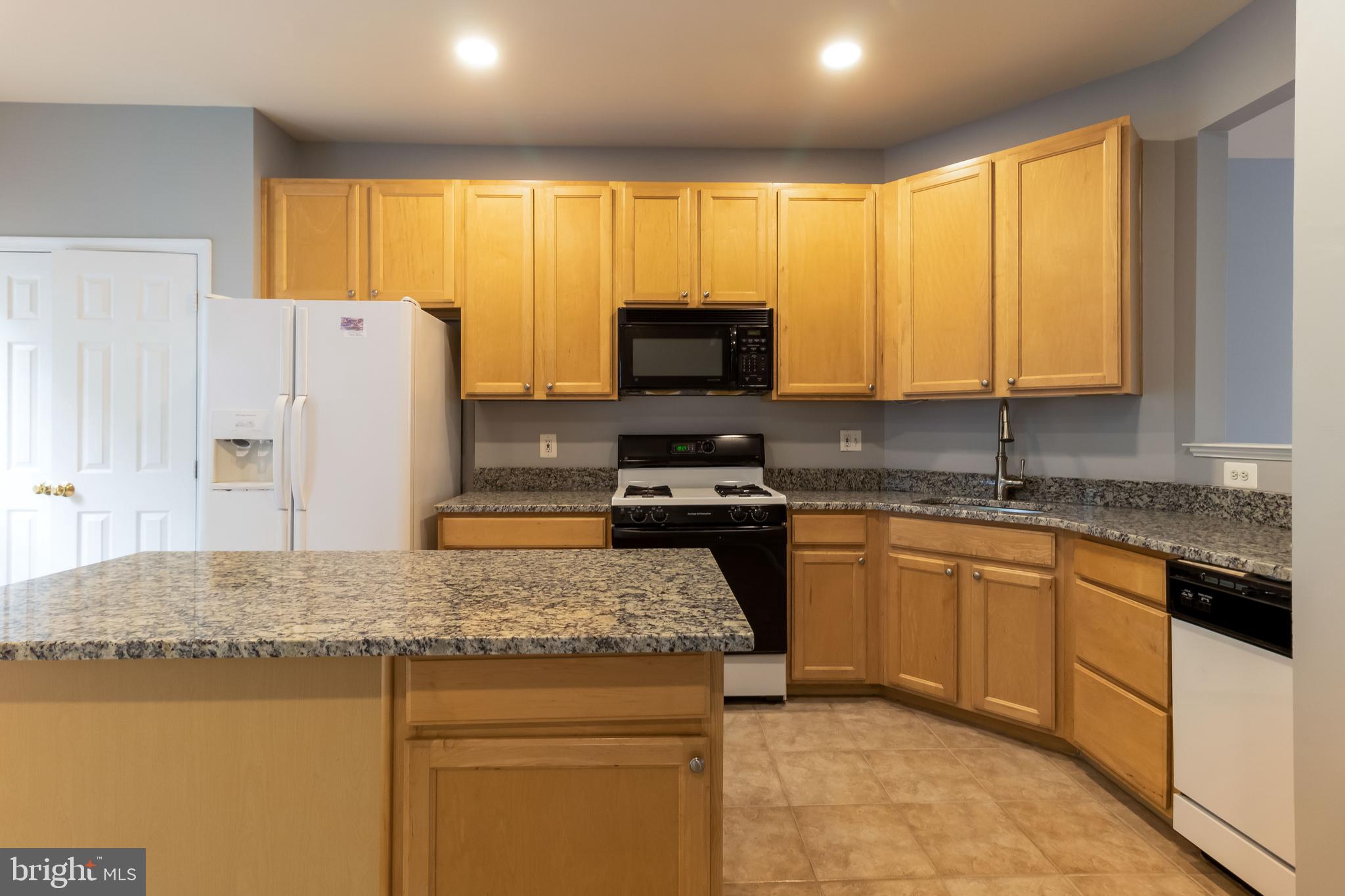 BROADLANDS - Residential Lease