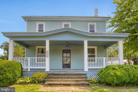 301 N 2ND STREET HALIFAX PA 17032