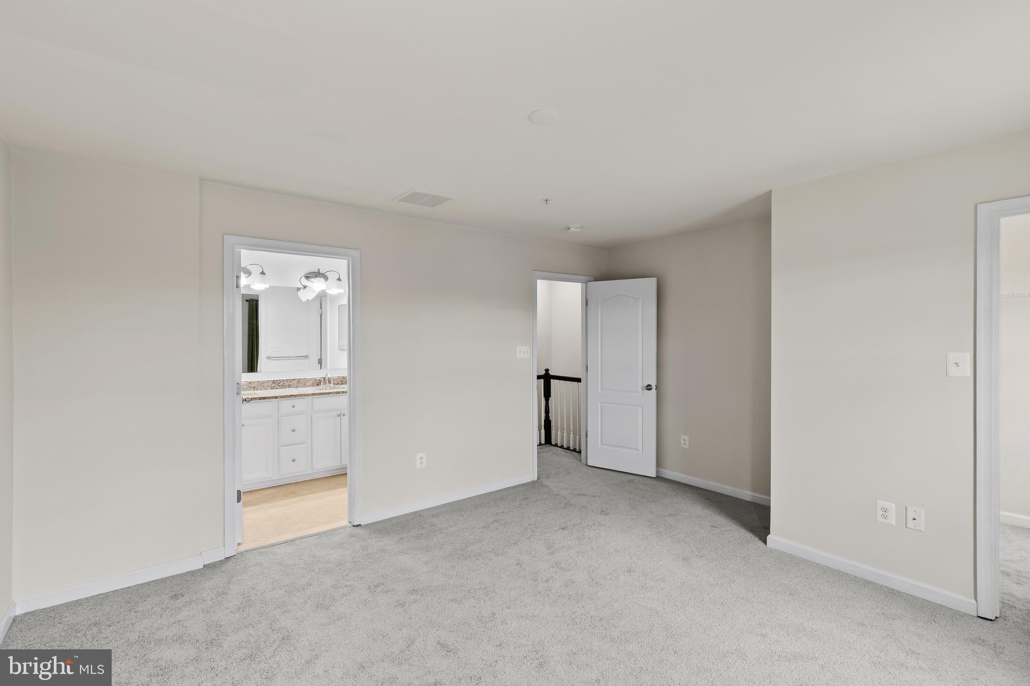 OXFORD SQUARE - Residential Lease