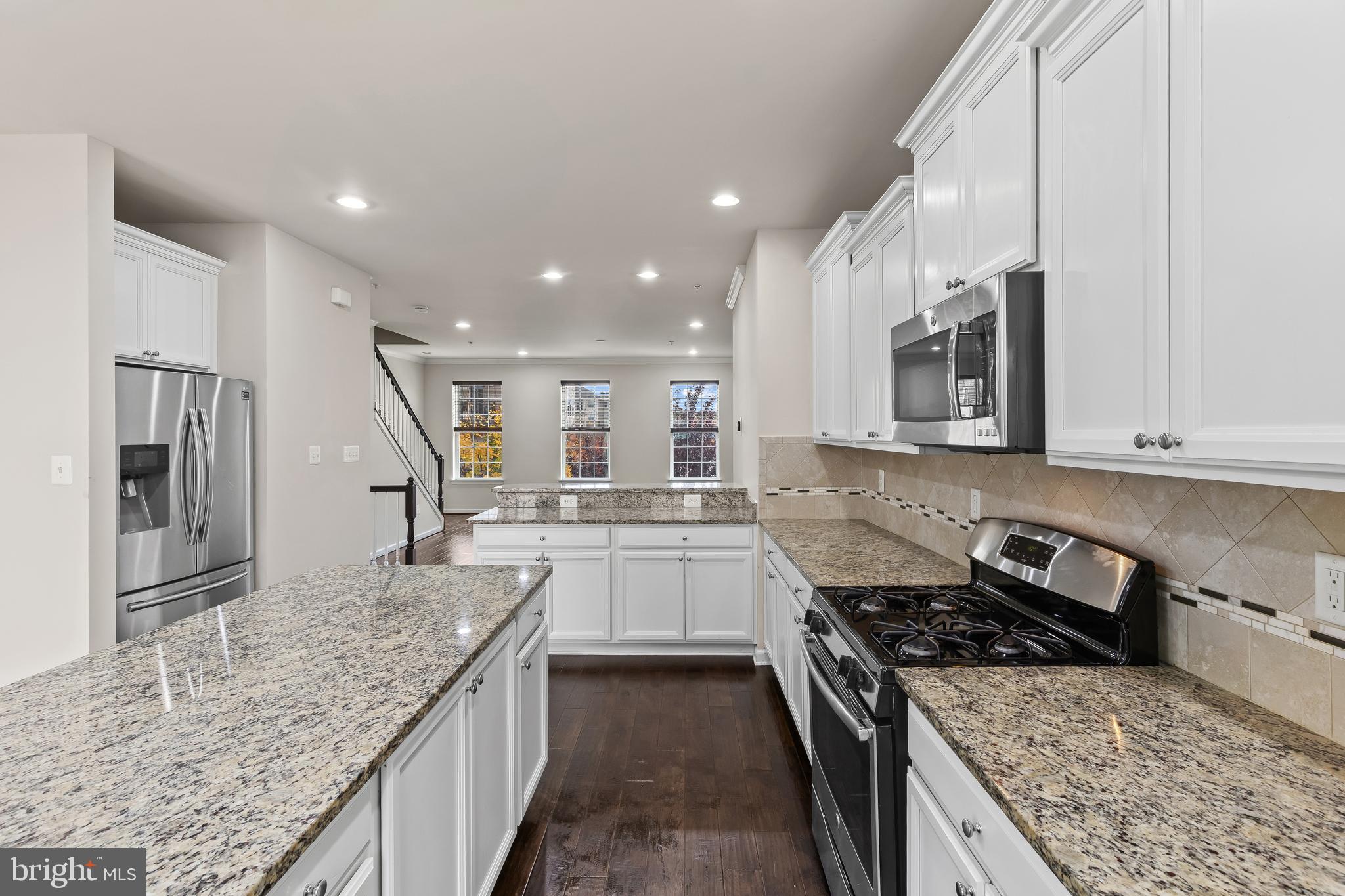 OXFORD SQUARE - Residential Lease