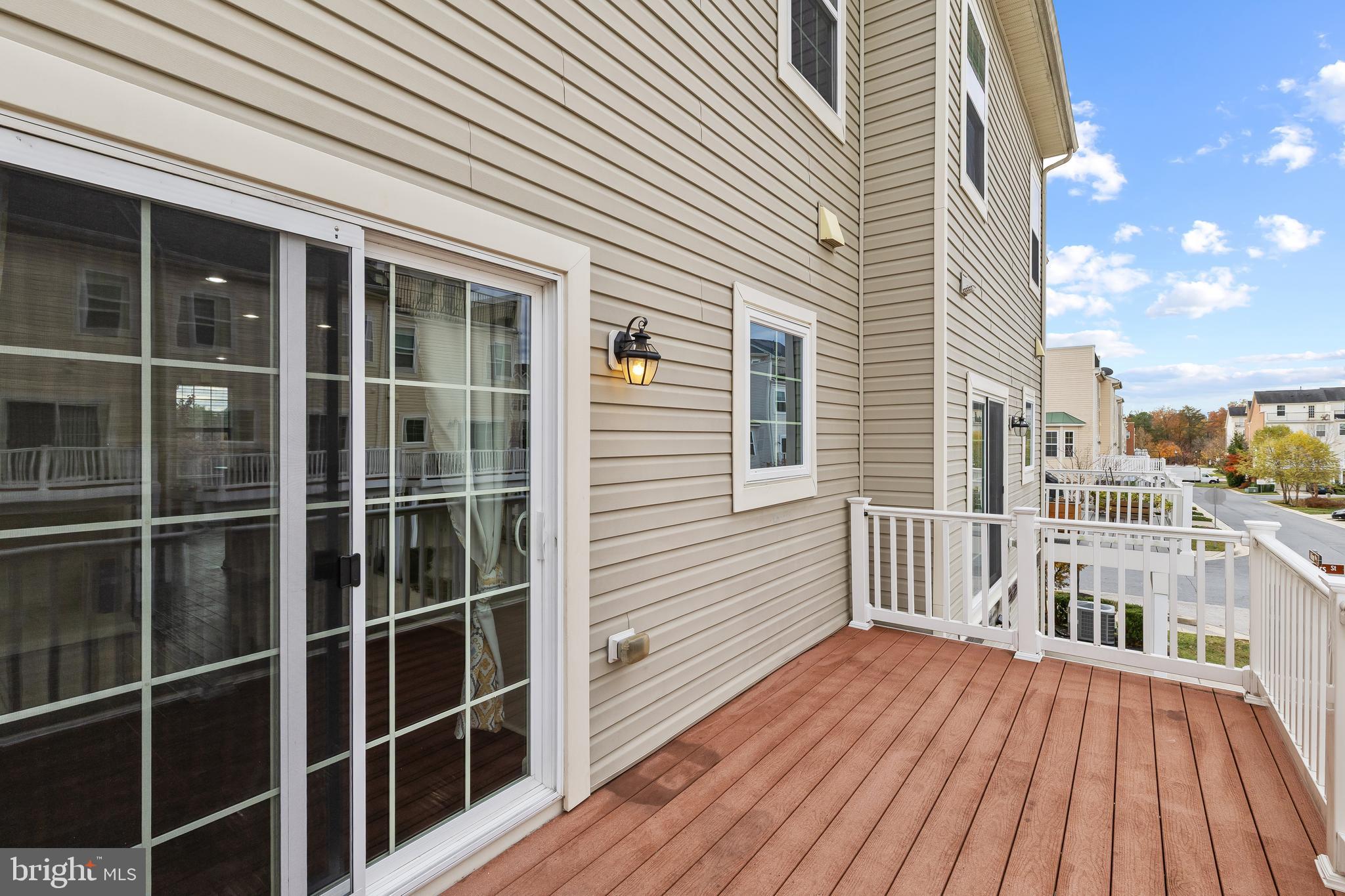 OXFORD SQUARE - Residential Lease