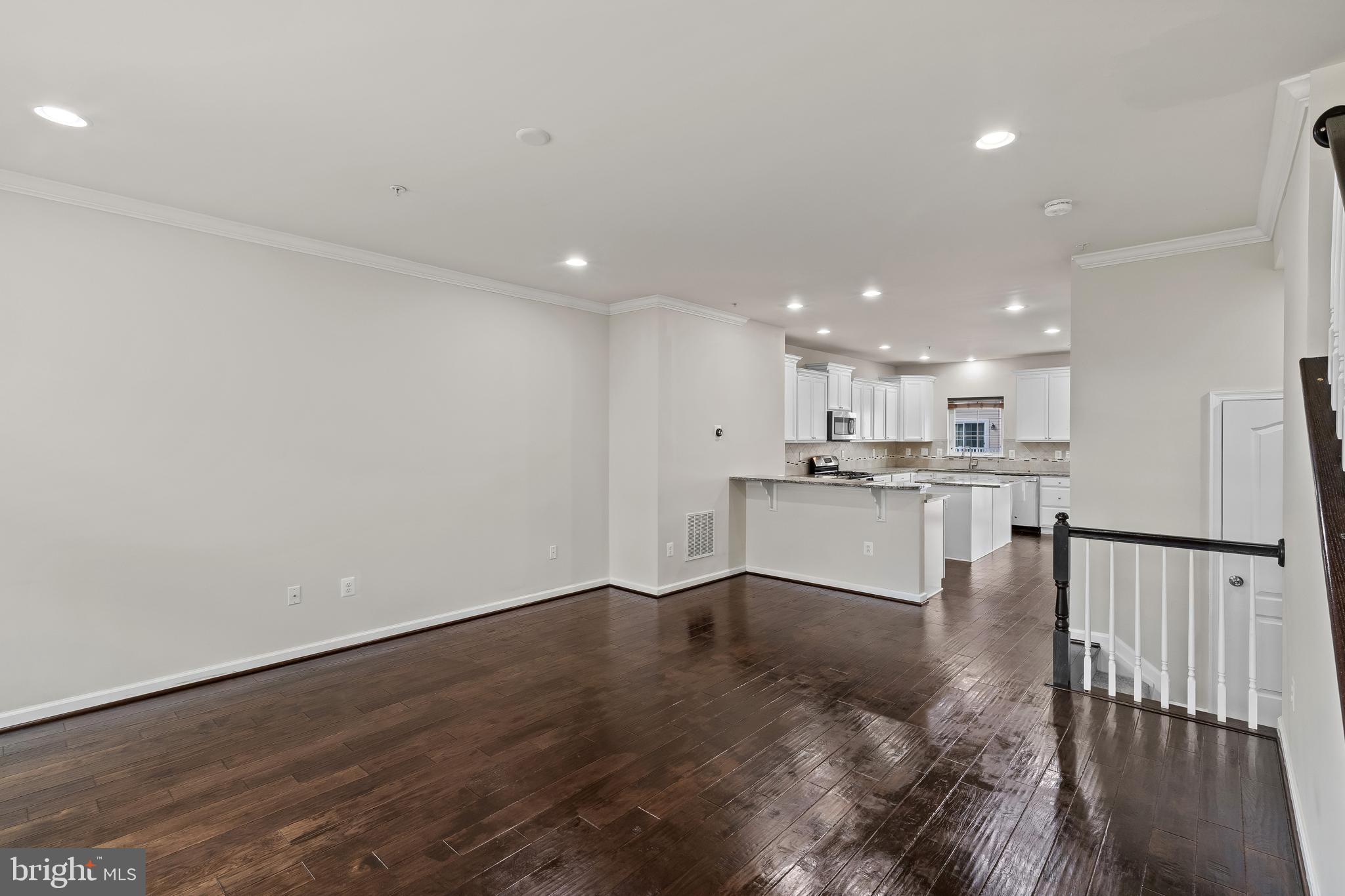 OXFORD SQUARE - Residential Lease