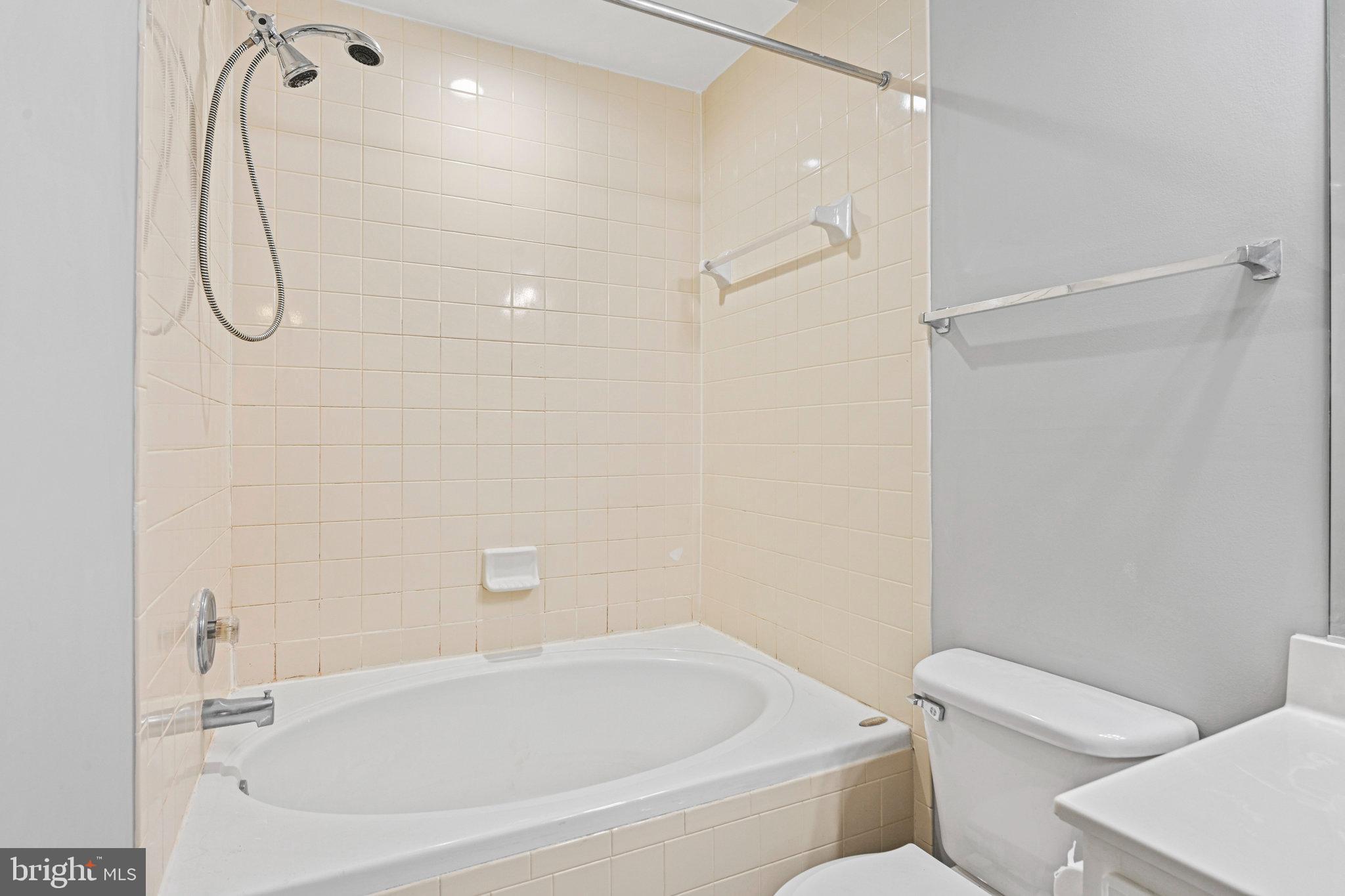 GREENS AT WESCOTT RIDGE - Residential Lease