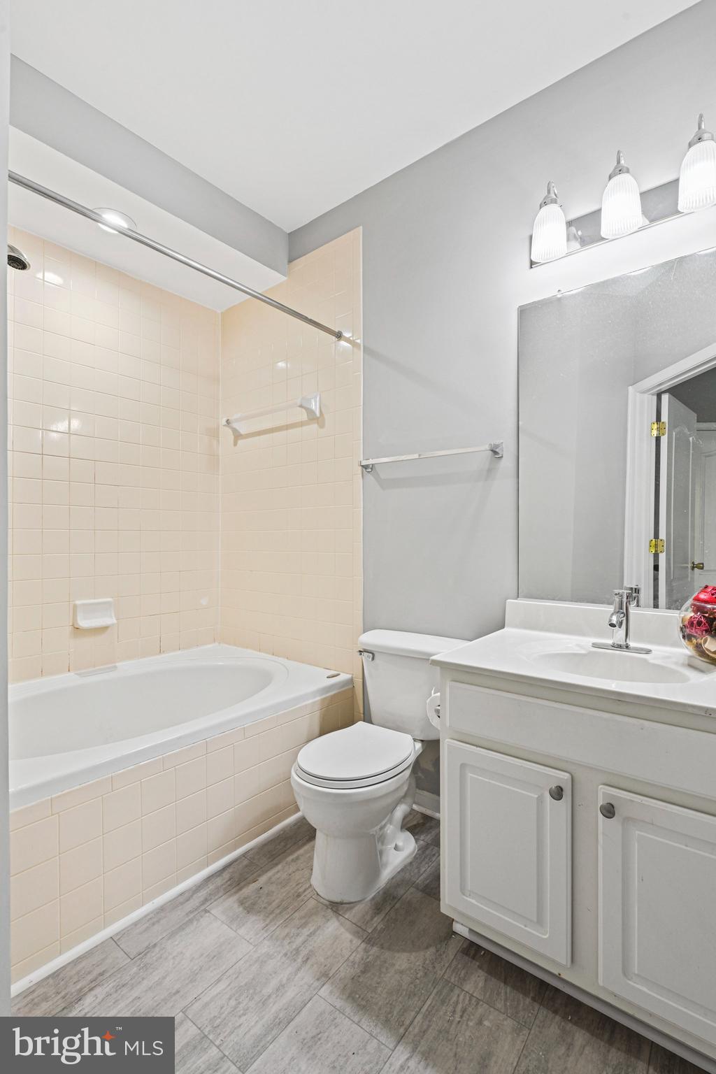 GREENS AT WESCOTT RIDGE - Residential Lease