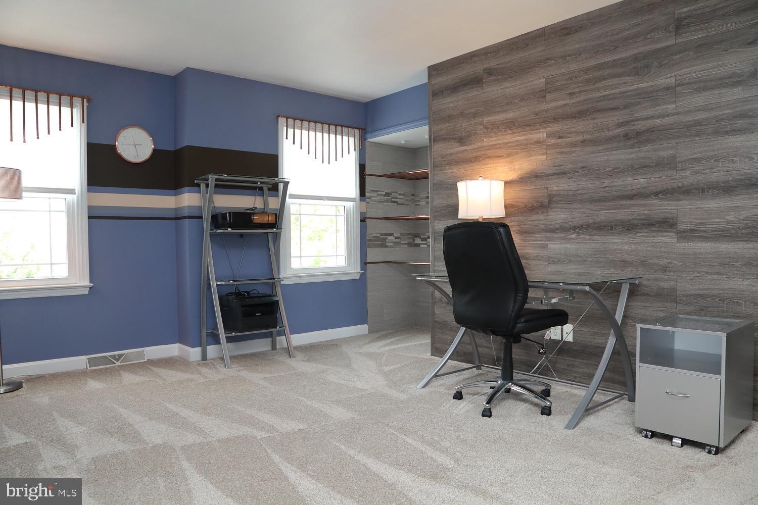 THE OAKS - Residential