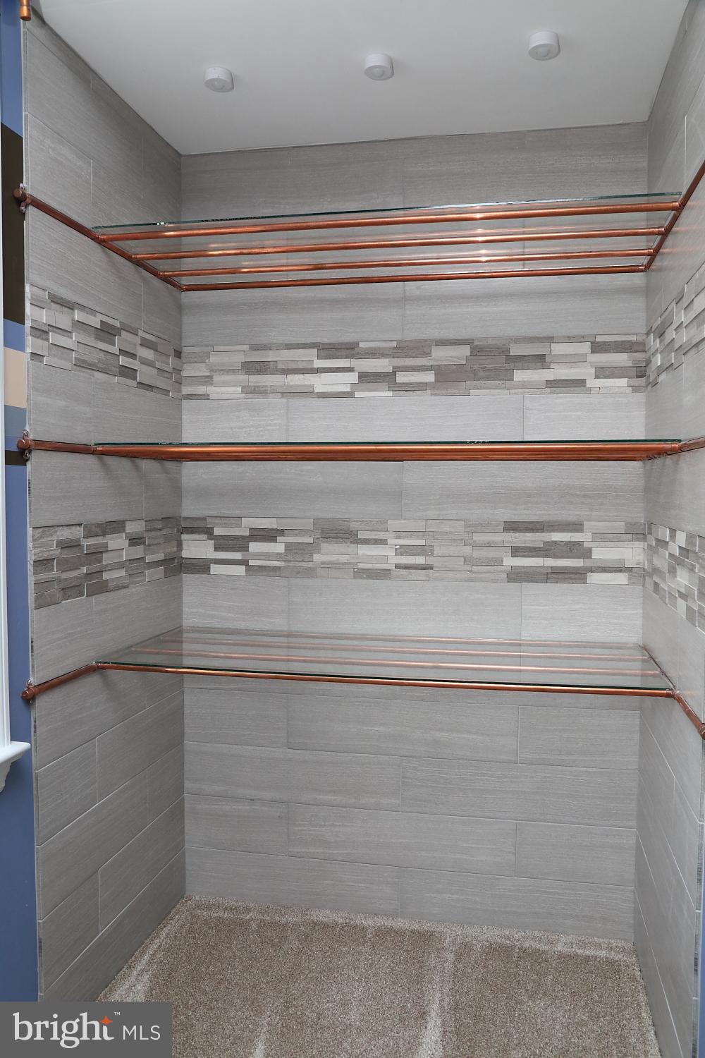 THE OAKS - Residential