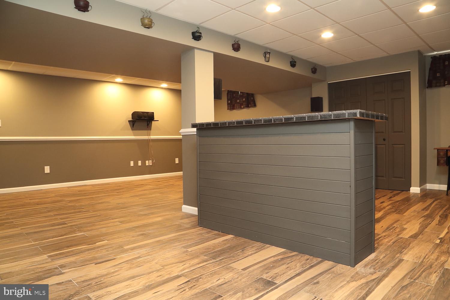 THE OAKS - Residential