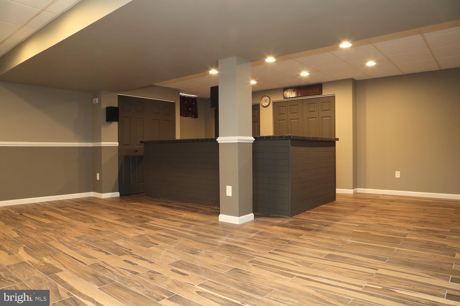 THE OAKS - Residential